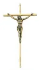 Emblème funéraire en forme de crucifix avec la statue du Christ.