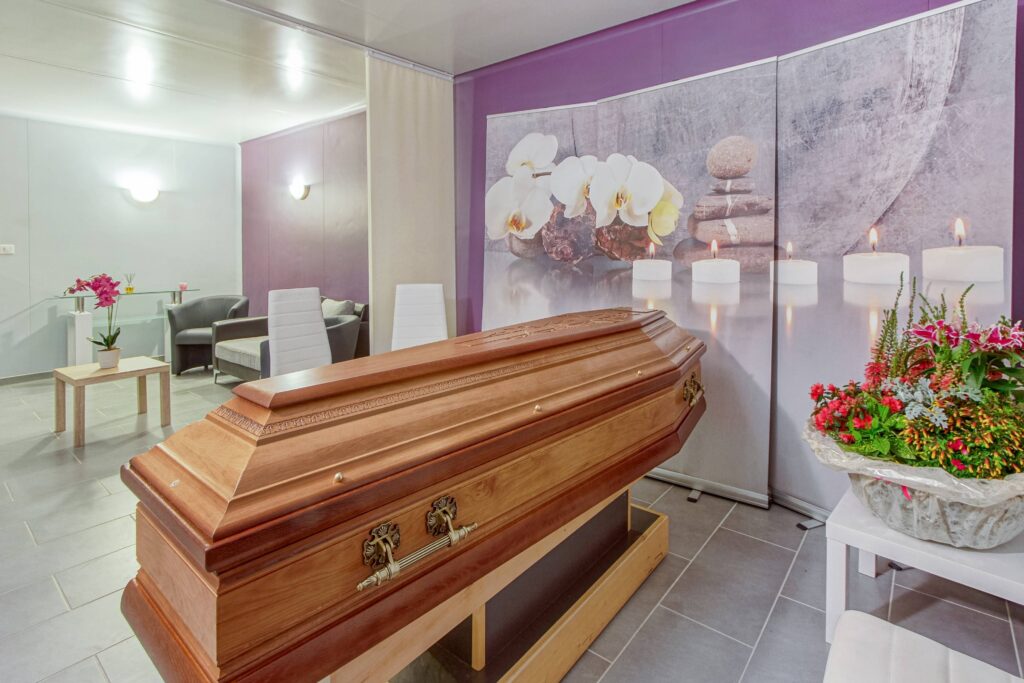 cercueil dans salon funeraire